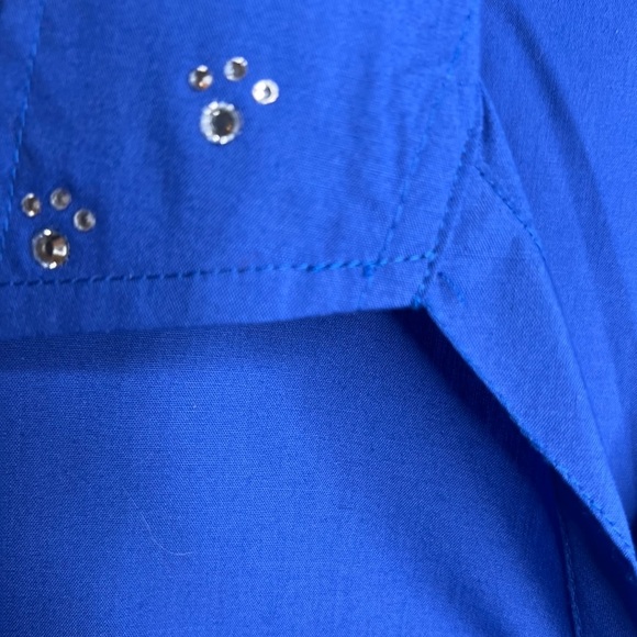 University of Kentucky Blouse with UK Bling Size Medium - Picture 2 of 3